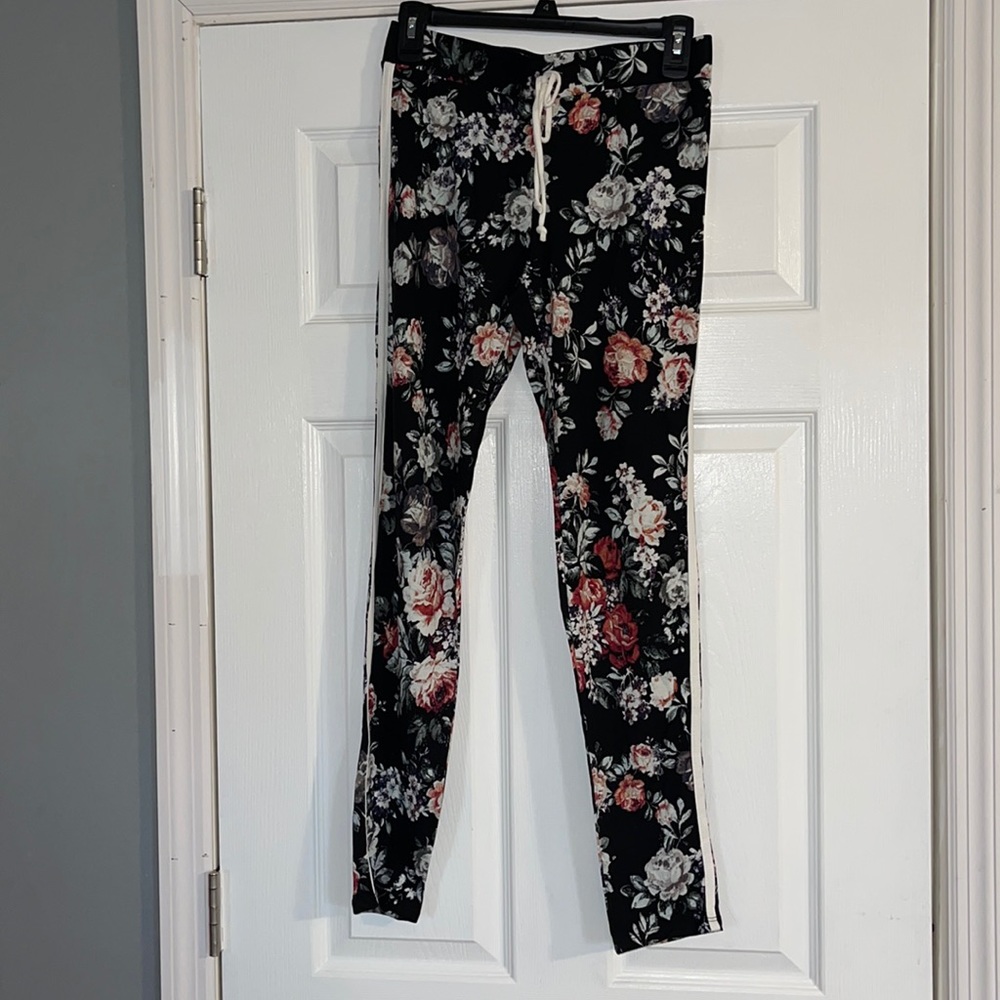 Floral sweat pants